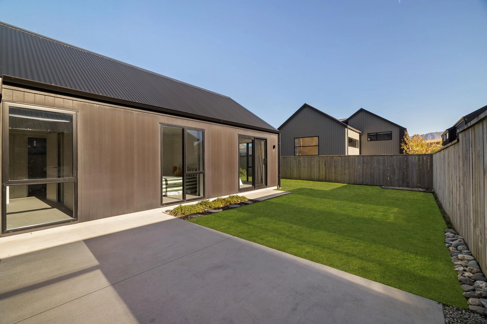 Photos of 8 Bale Road, Hanley's Farm