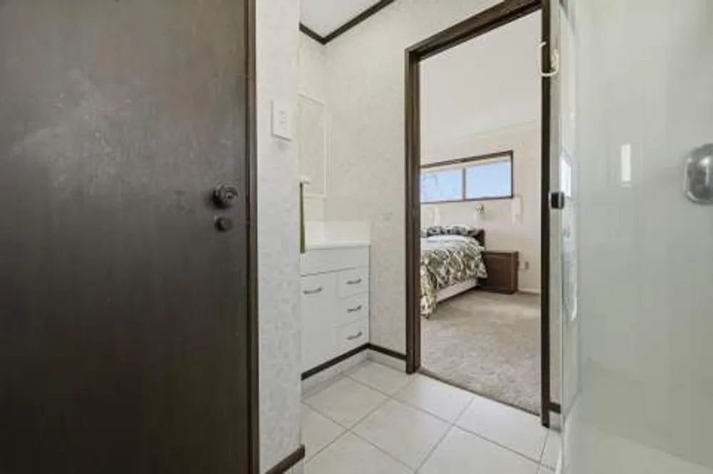 Photos of 17 Upland Street