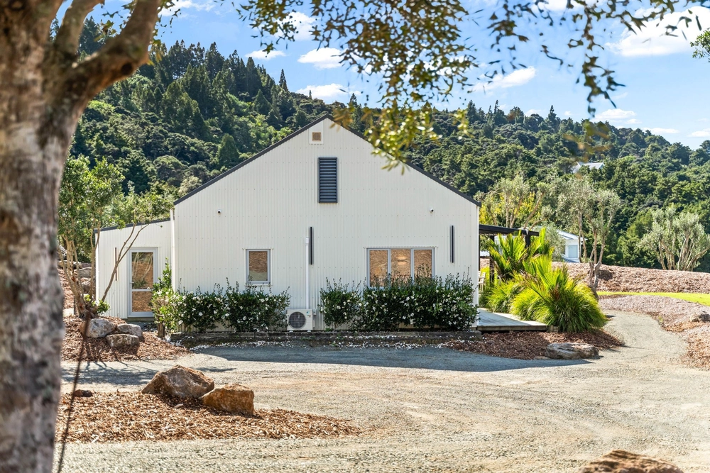 Photos of 27 Wainikau Lane