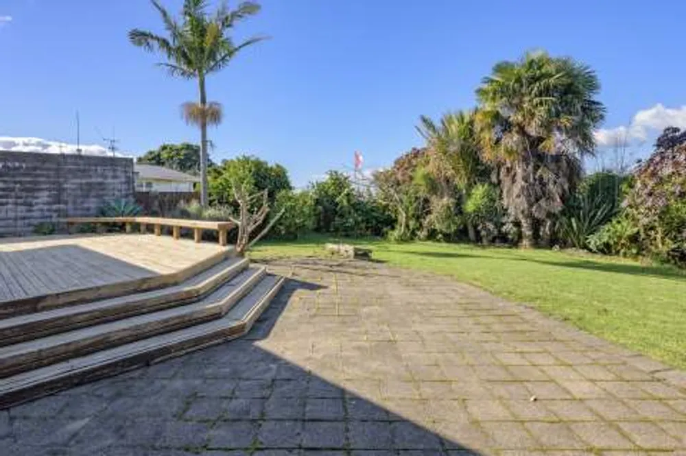 Photos of 423 Maungatapu Road