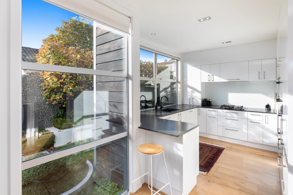 Photos of 80 Winchester Street