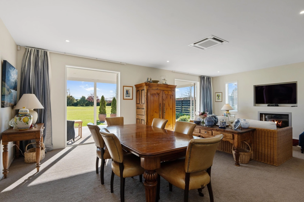Photos of 695 McLaughlins Road