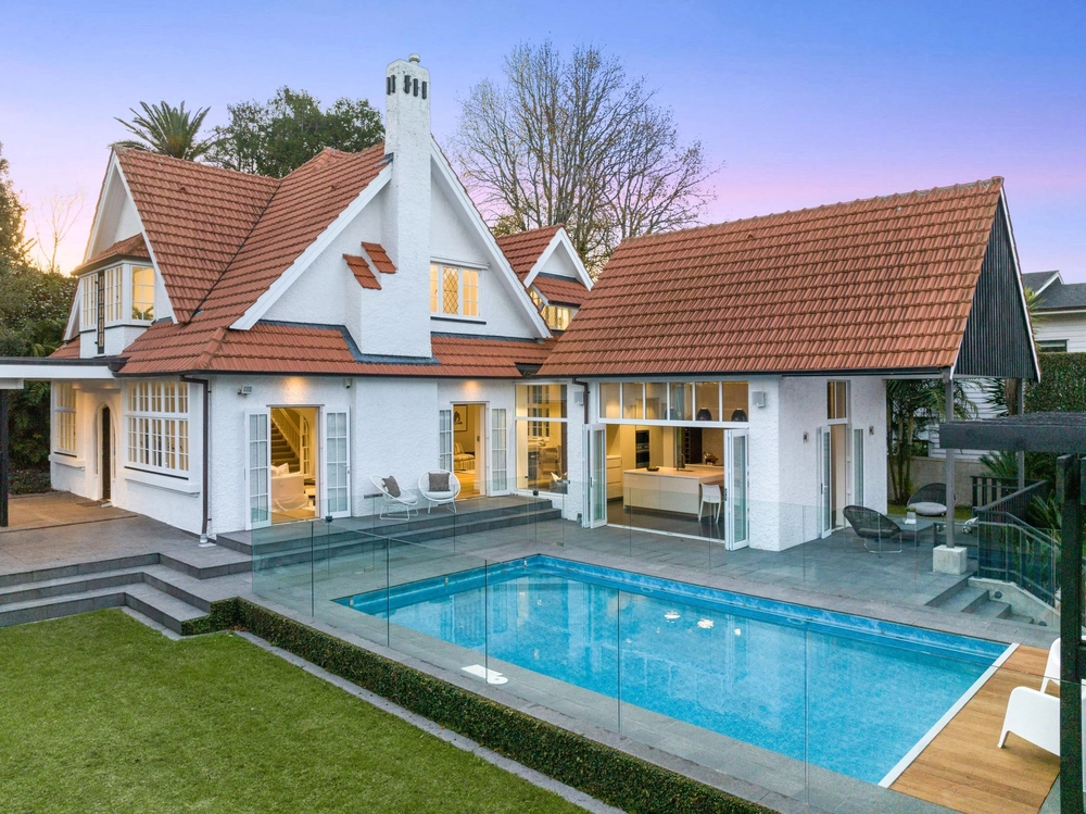 Photos of 35 Owens Road