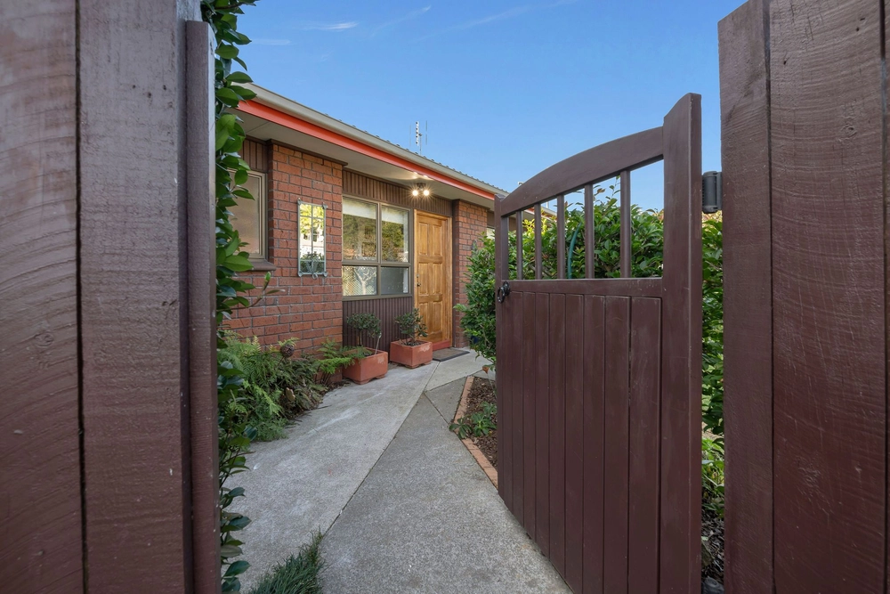 Photos of 2 Mark Edward Drive