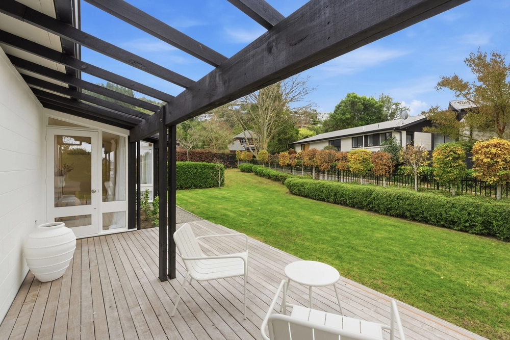 Photos of 21 Gunns Crescent