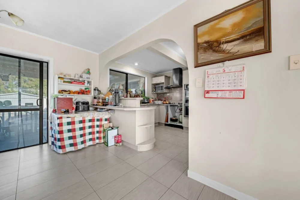 Photos of 40 Aurea Avenue