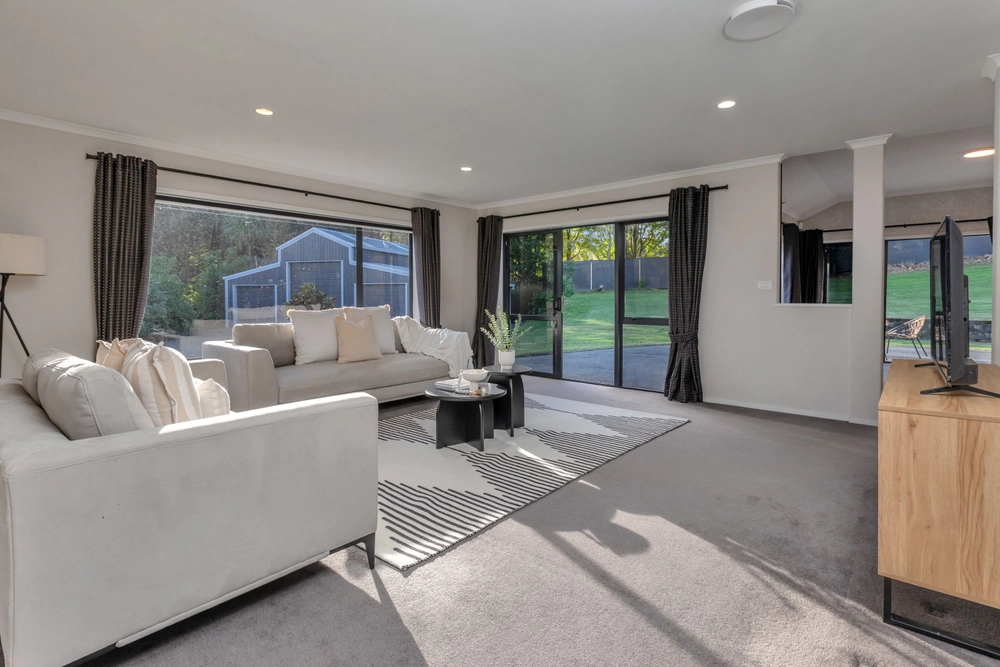 Photos of 43 Roydon Drive