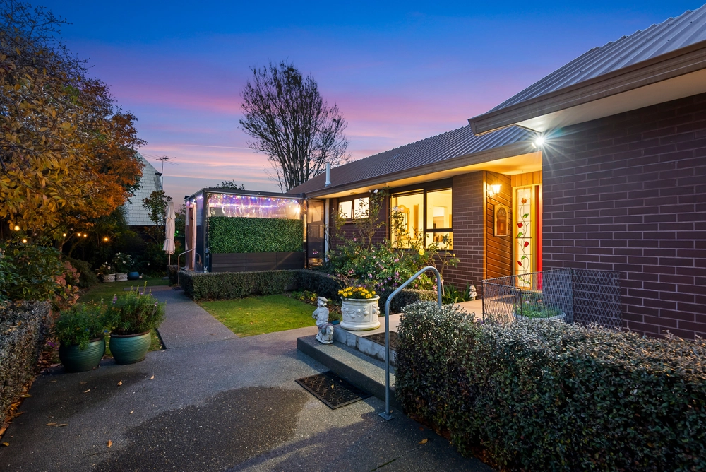 Photos of 212 Maidstone Road