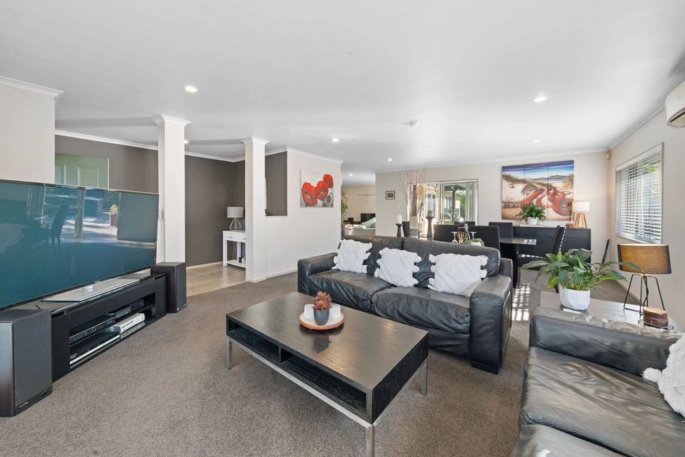 Photos of 235 Kilkenny Drive