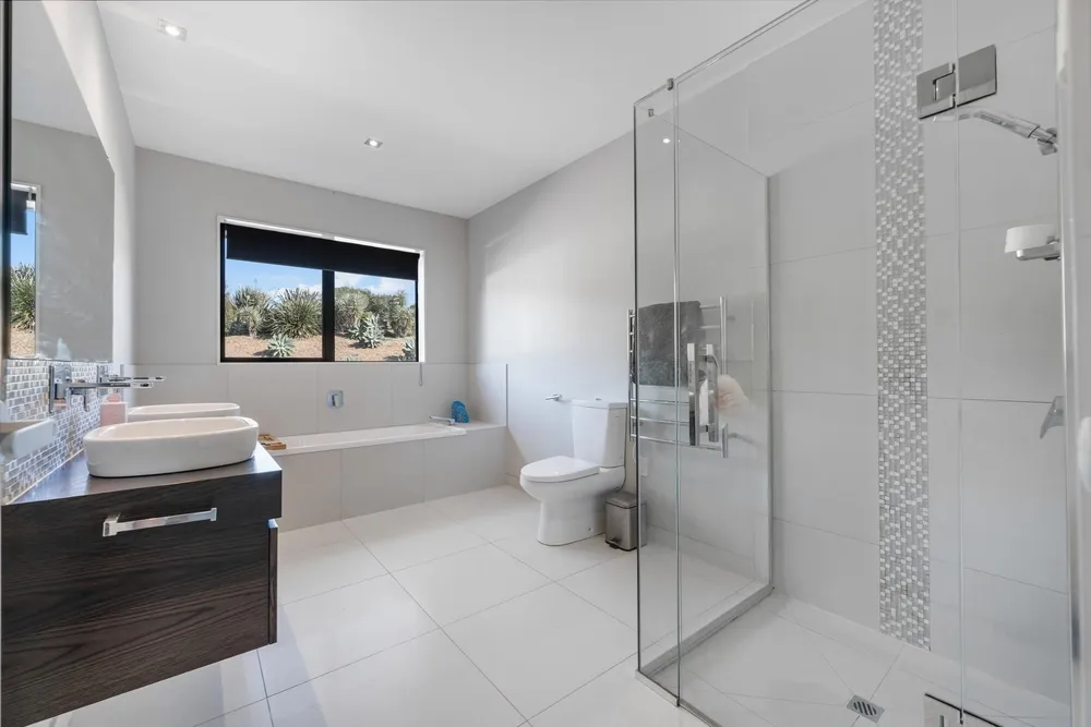 Photos of 246 Blackbridge Road
