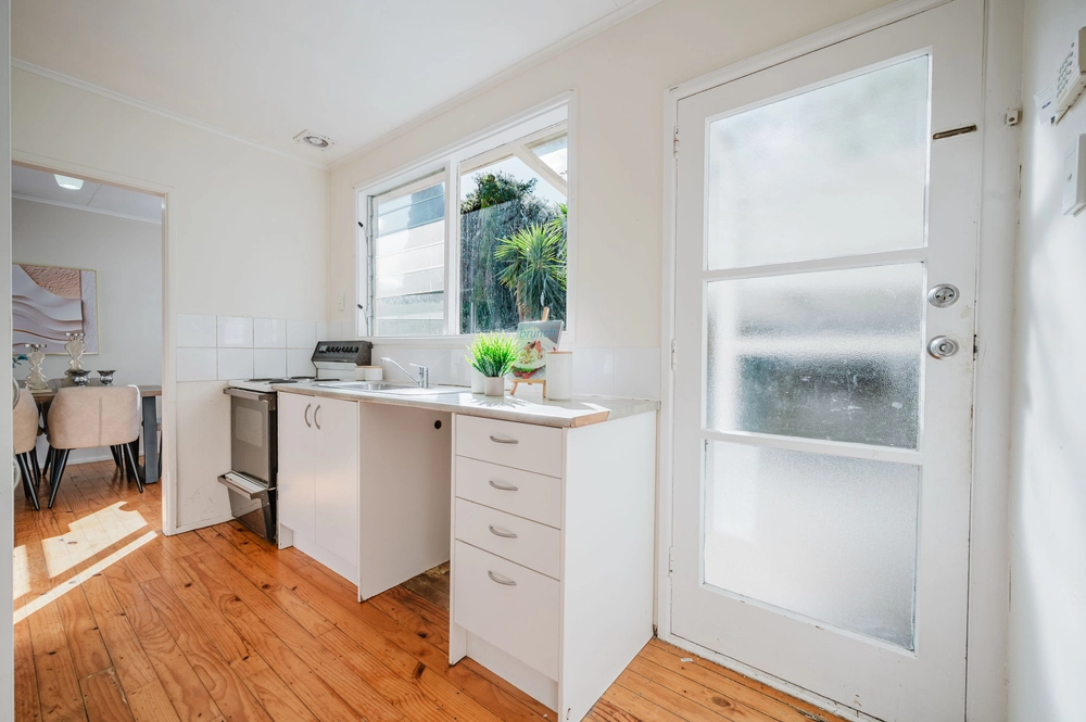 Photos of 68 Jolson Road