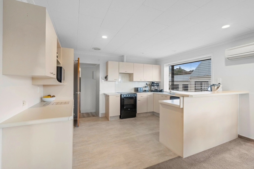 Photos of 47 Kinmont Crescent