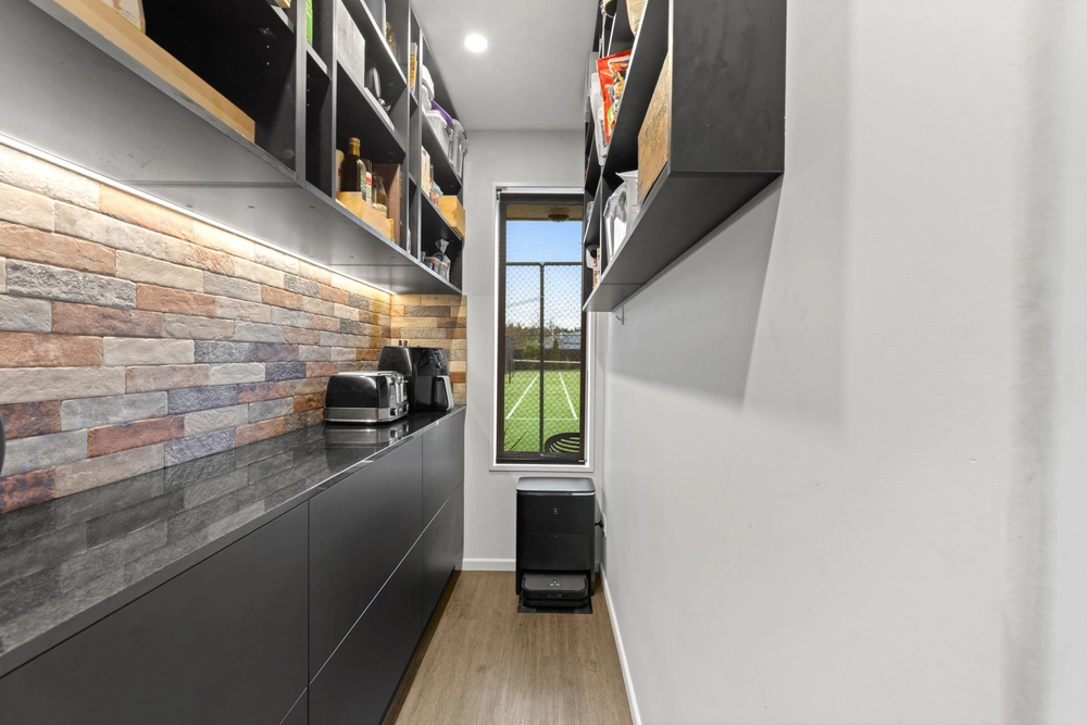 Photos of 41 Sheridan Drive