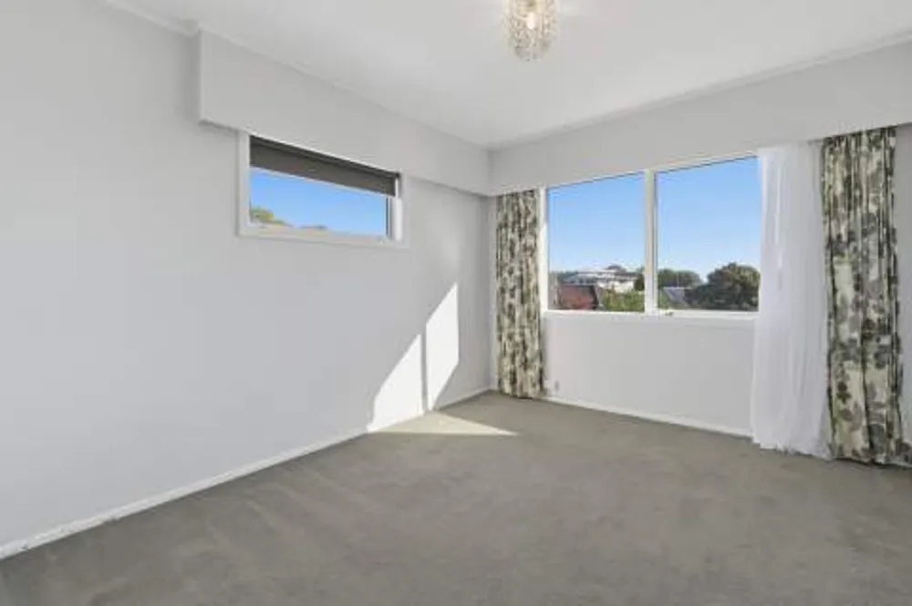Photos of 423 Maungatapu Road