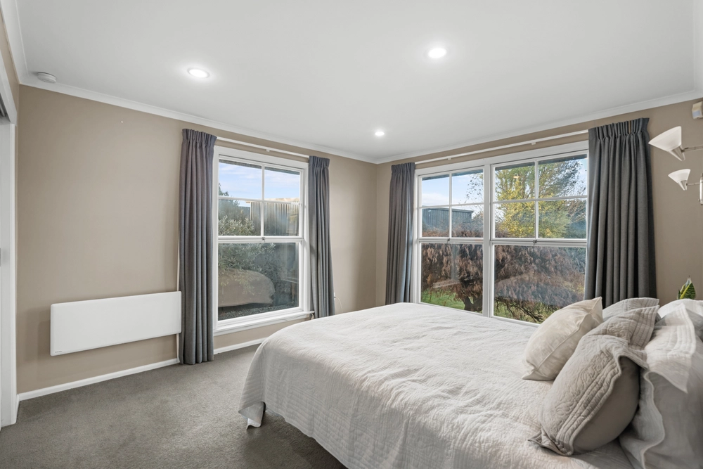 Photos of 105 Kennedys Bush Road