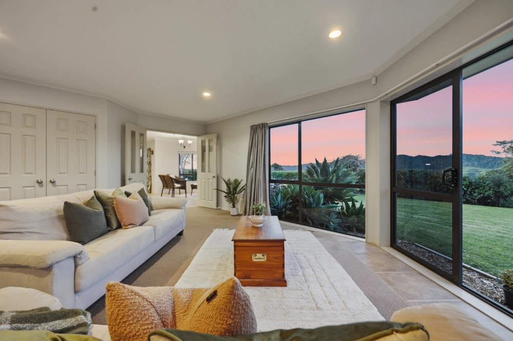 Photos of 94 Sowerby Heights