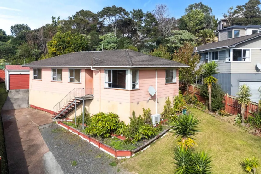 Photos of 18 Zingaro Place