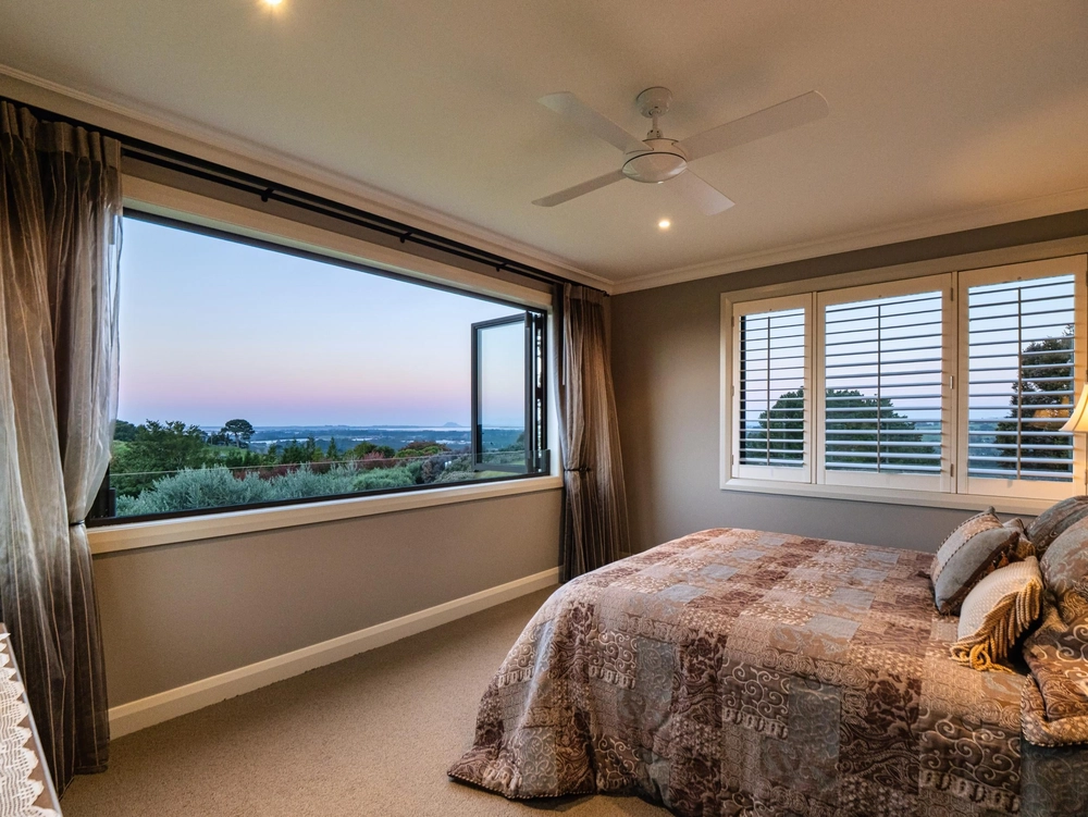 Photos of 265A Hot Springs Road