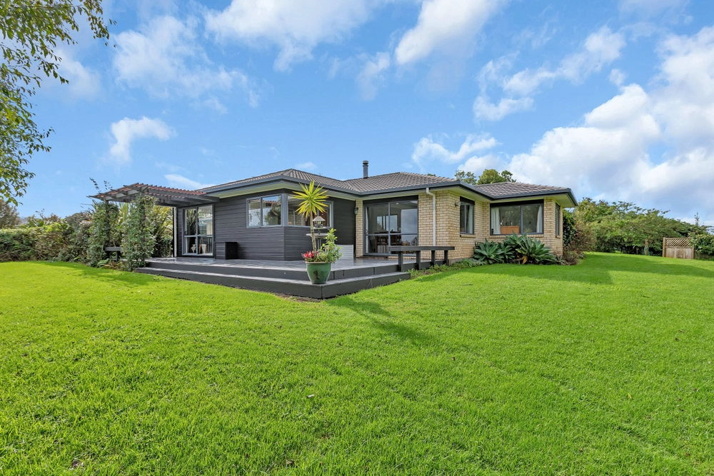 Photos of 431 Apotu Road