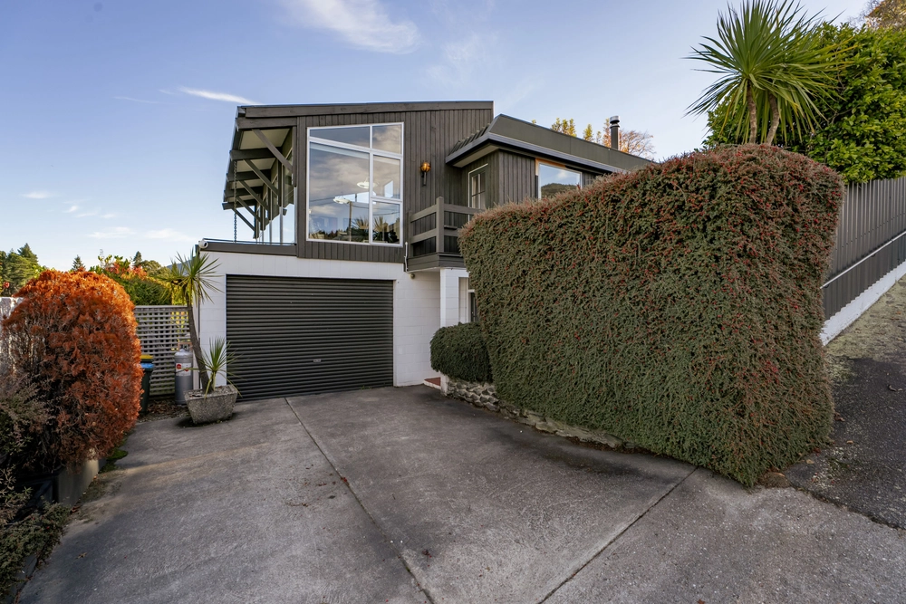 Photos of 19 Hobart Street