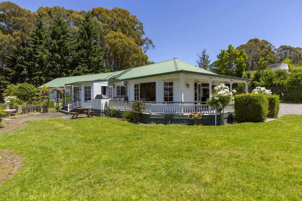 Photos of 65 Te Moenga Park