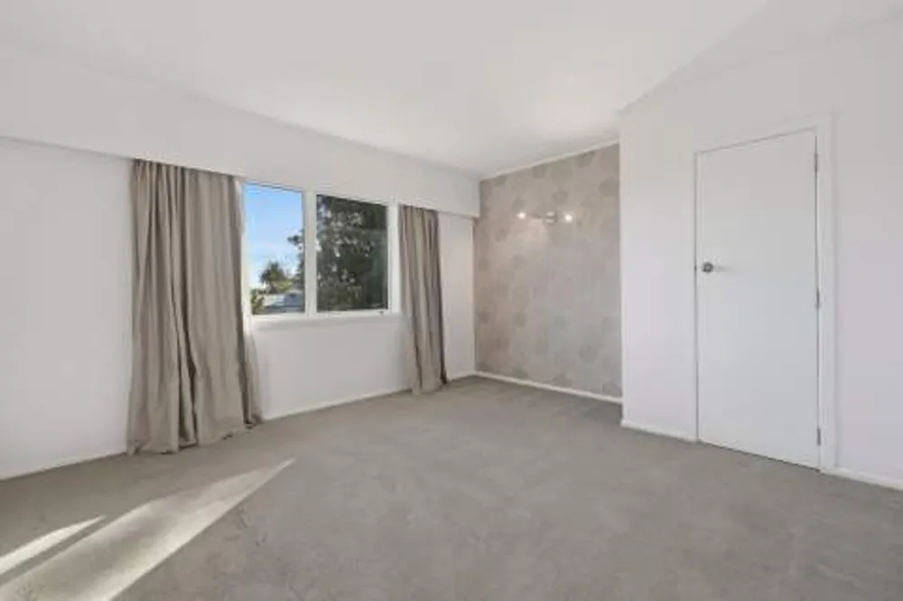 Photos of 423 Maungatapu Road