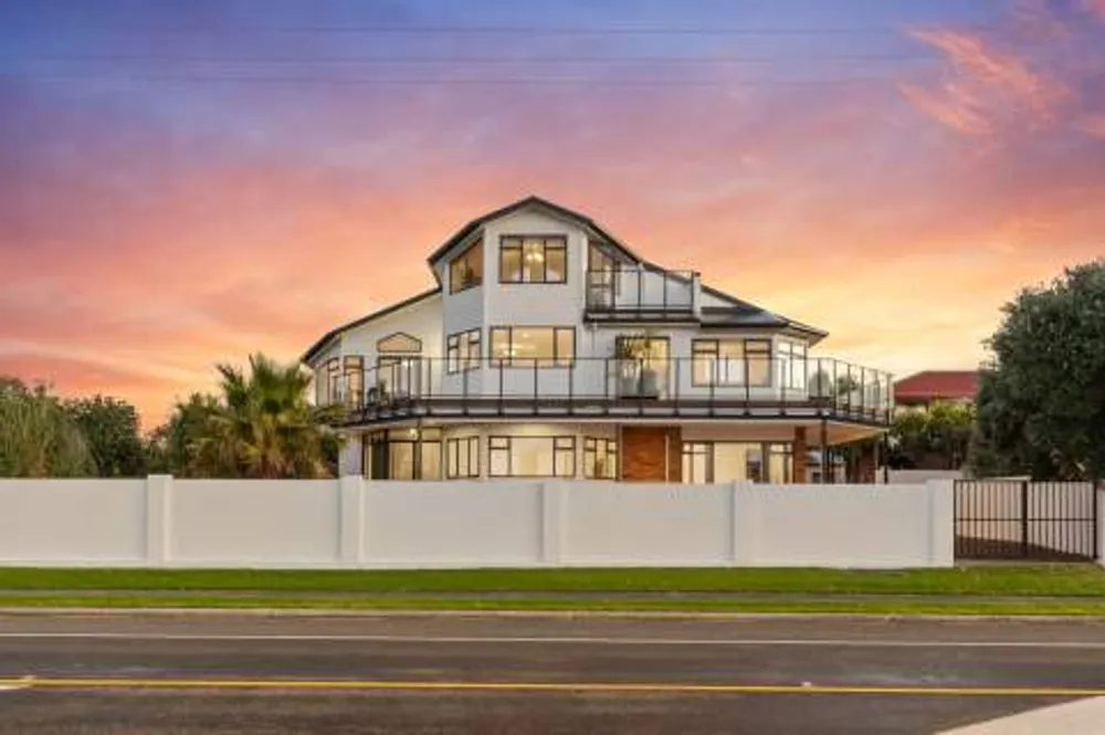 Photos of 368 Papamoa Beach Road