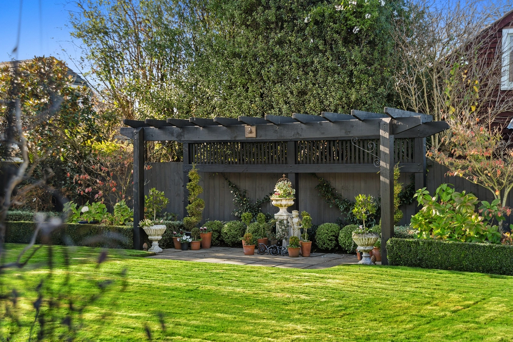Photos of 20 Thornycroft Street