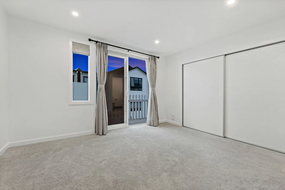 Photos of 17C Holland Avenue
