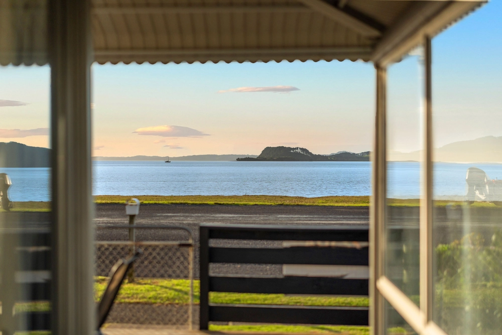 Photos of 2 Kawakawa Bay Coast Road