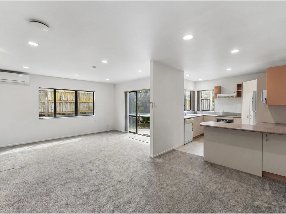 Photos of 2/124 Alfriston Road