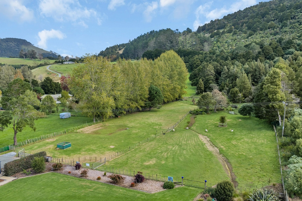Photos of 36 Layby Lane
