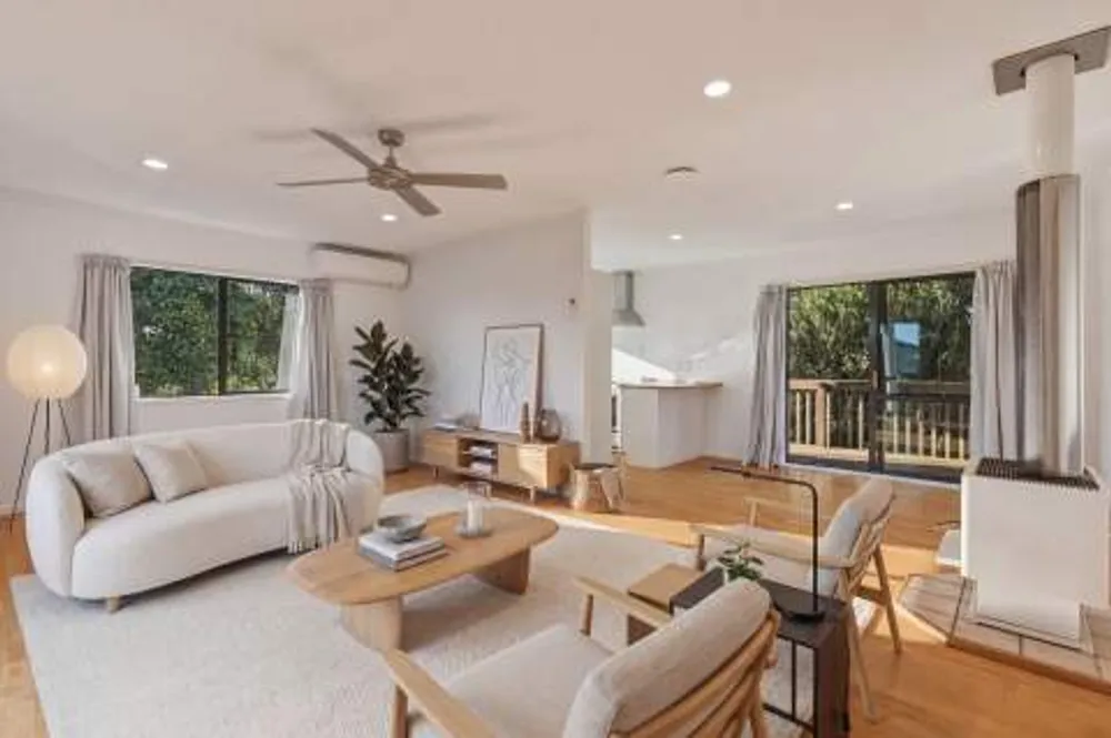 Photos of 25 Lucerne Place