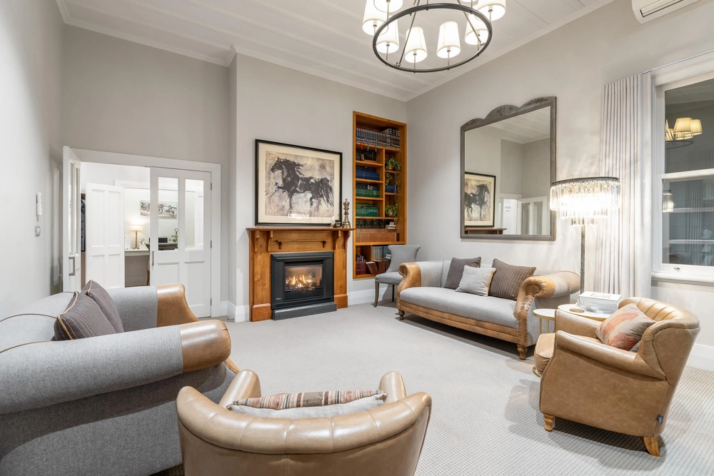 Photos of 107 Rolleston Street
