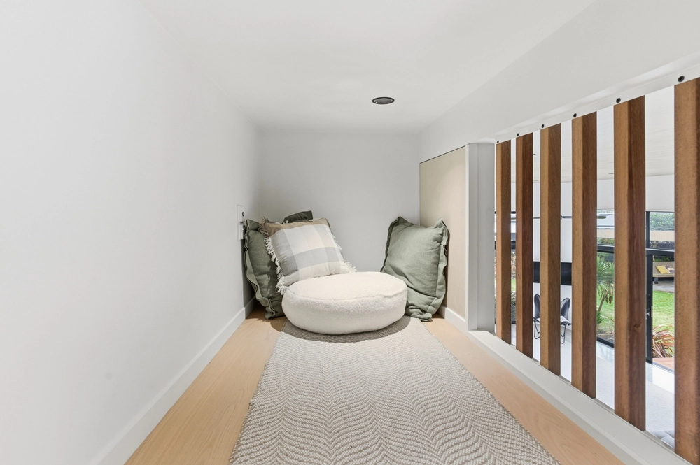 Photos of 93 Beachvale Drive