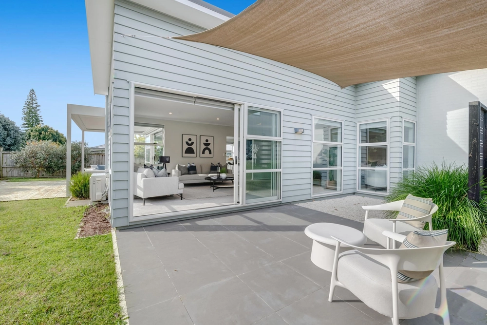 Photos of 26 Kukuwai Avenue