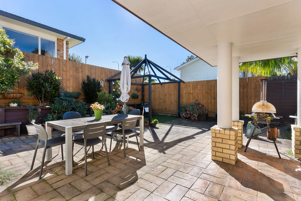 Photos of 12 Kentia Way