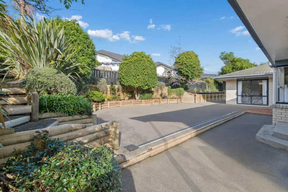 Photos of 14 Meadowland Drive