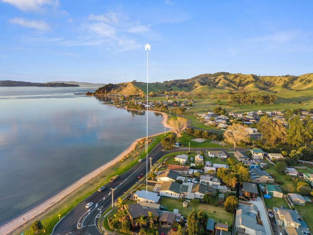 Photos of 2 Kawakawa Bay Coast Road