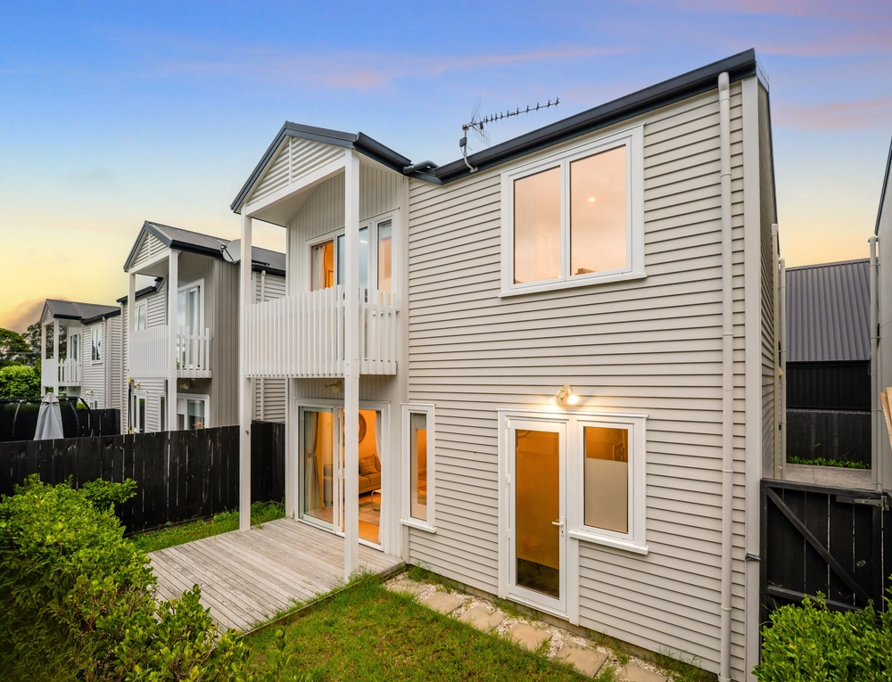 Photos of 17C Holland Avenue