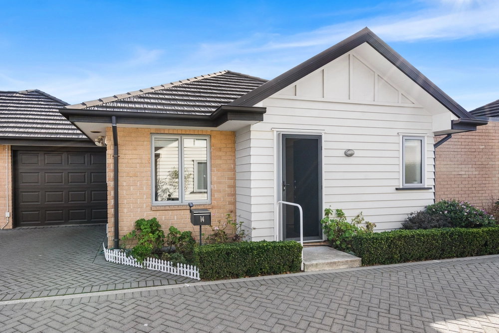 Photos of 372 Yaldhurst Road
