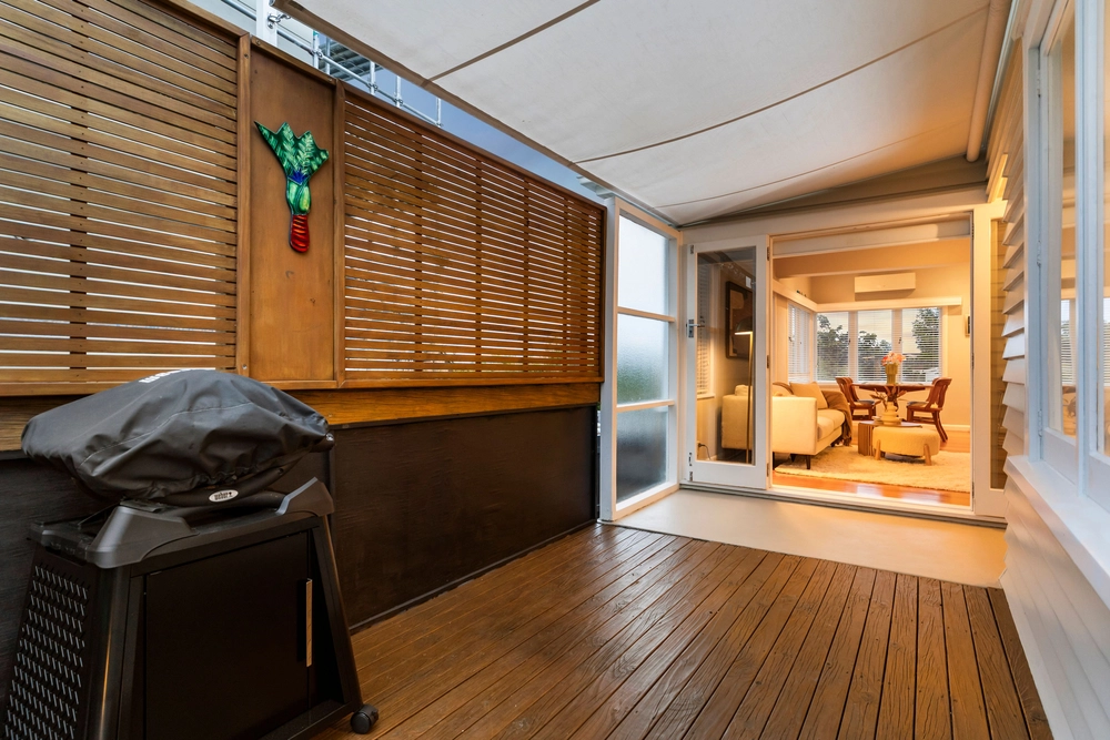 Photos of 19 Riddell Road