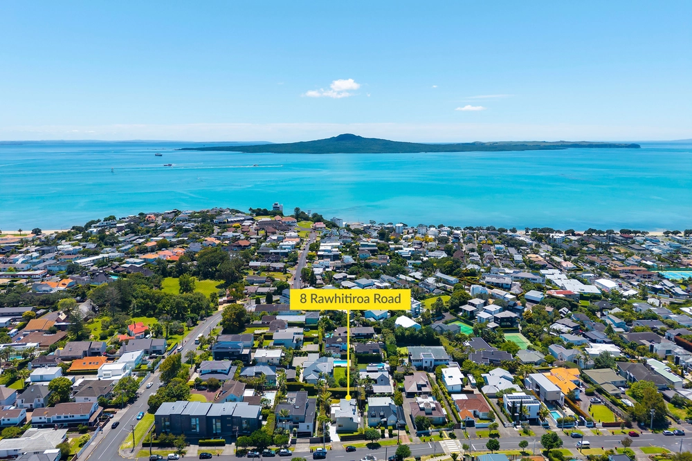 Photos of 8 Rawhitiroa Road