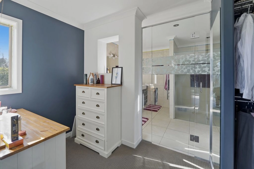 Photos of 19 WAIOROI PLACE