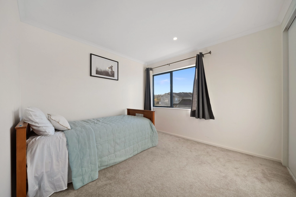 Photos of 9 Vincent McGrath Crescent