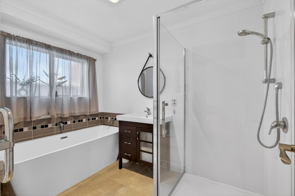 Photos of 18 Milbrook Place