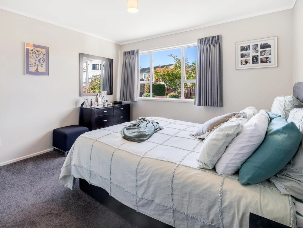 Photos of 22 Jandell Crescent