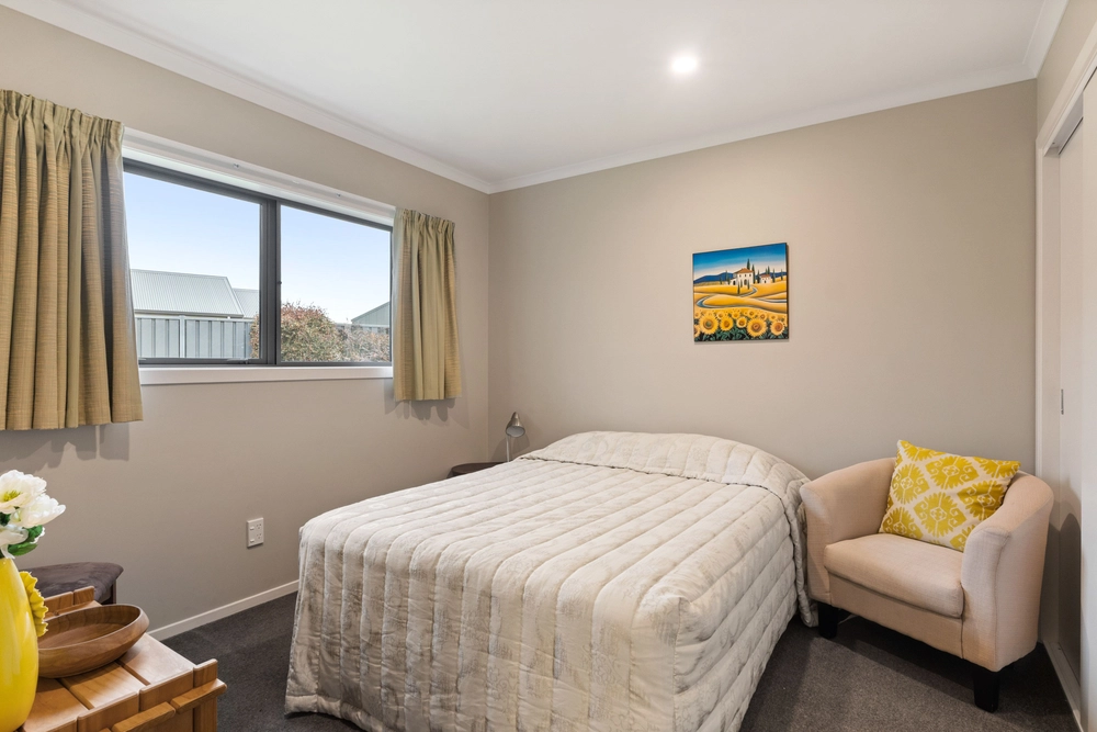 Photos of 12 Charteris Rise