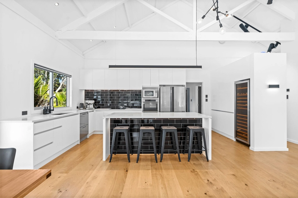 Photos of 27 Wainikau Lane