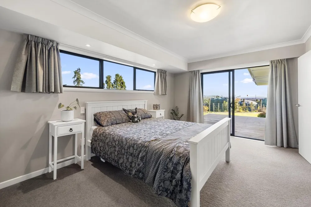 Photos of Unit 3, 957 Taotaoroa Road